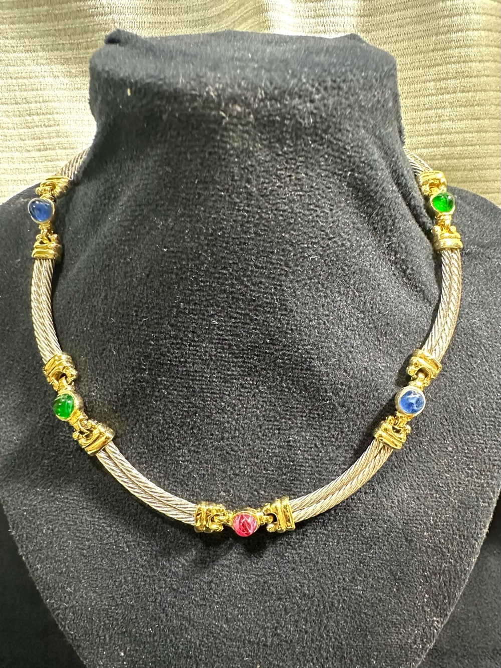TRUE Vtg : Two Toned Cable Necklace Accented by Multicolored Glass Cabochons